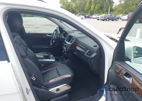 2013 Mercedes-Benz Gl 450 4Matic z USA, uszkodzony, nr VIN 4JGDF7CEXDA106645